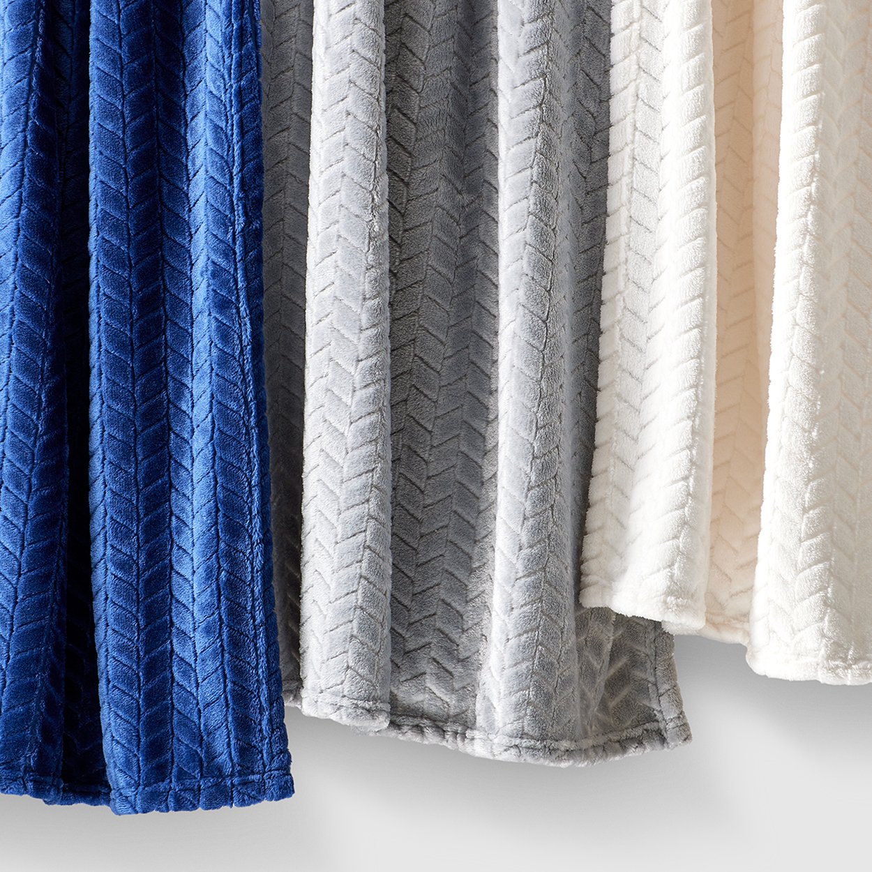Blanket-SnowStorm-Luxe-Collection-main.jpg