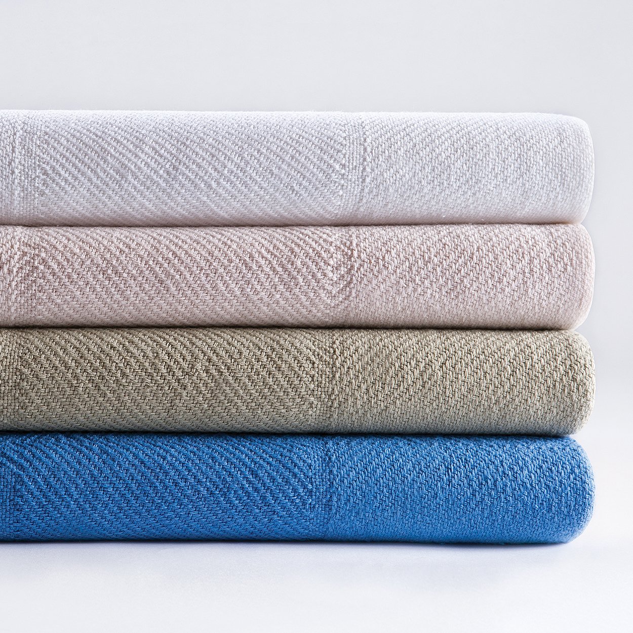 Blanket-Serenity-02.jpg