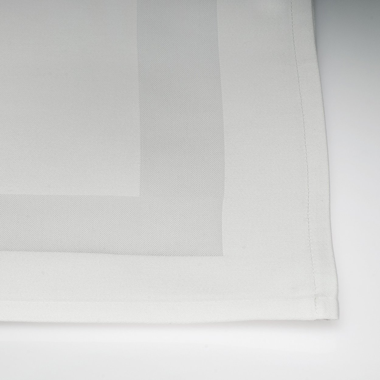 Table-Linen-Lynova-Satin-Band-White-Napery-03.jpg