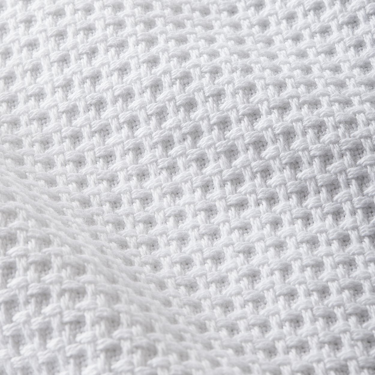 Blanket-Lynova-Waffle-02.jpg