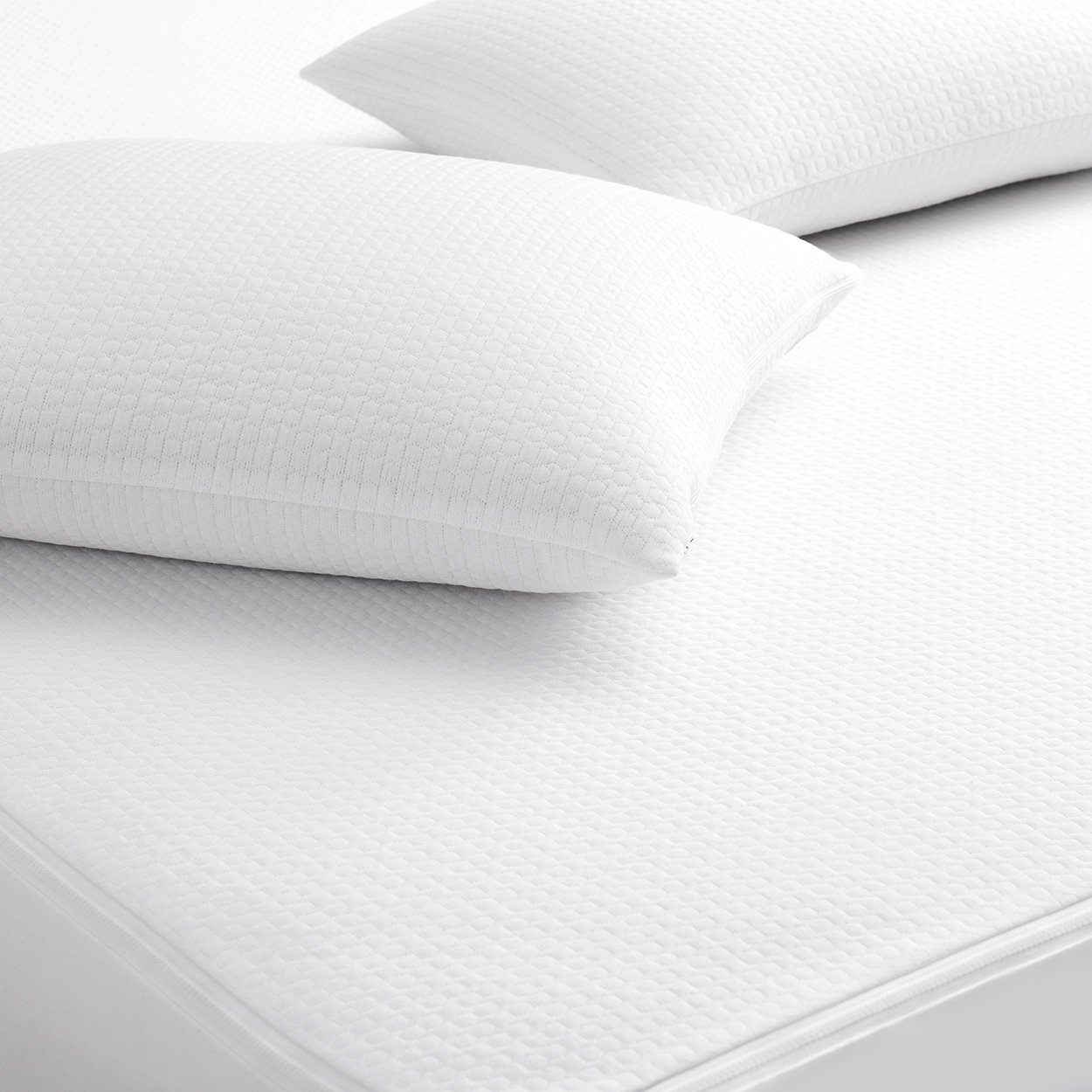 MattressEncasement_AllerEase_PillowProtector_Platinum.jpg