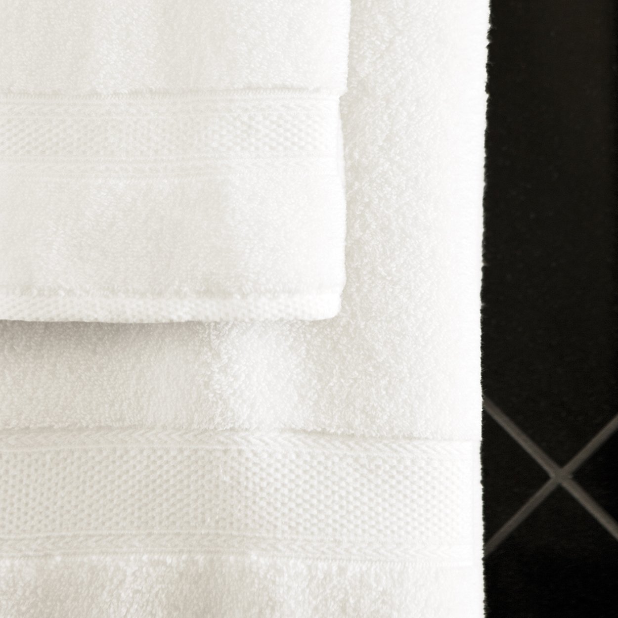 Towel-Lynova-02.jpg