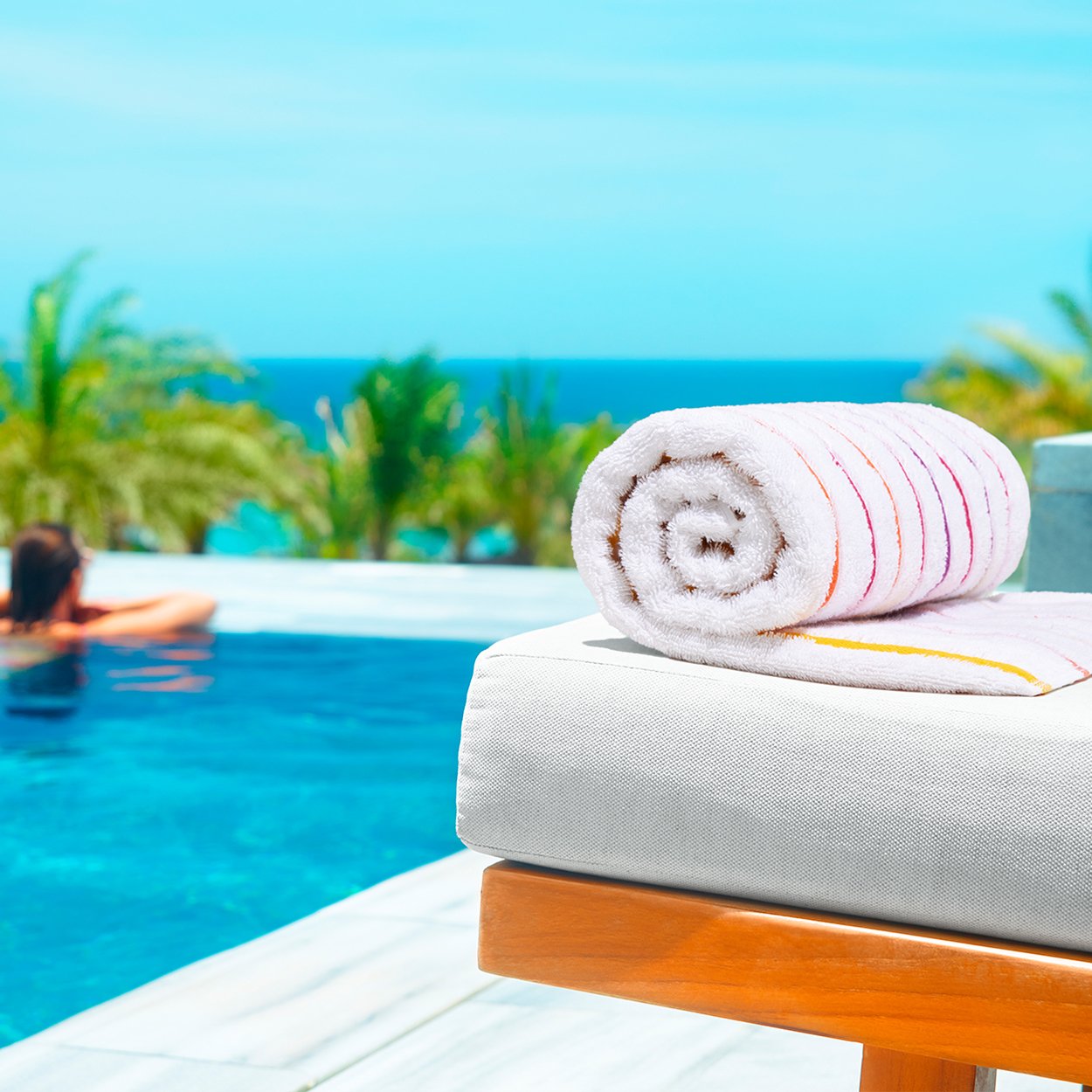 Towel-Pool-Premium-02.jpg