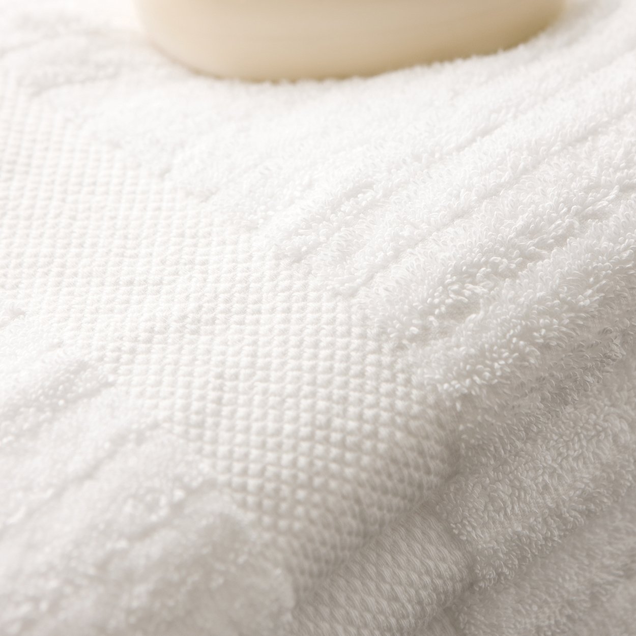 Towel-LuxuryStripe-04.jpg