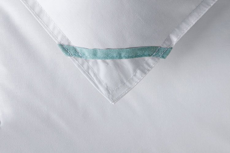 EZ ID® color-coded loops for size identification of LuxSoft blanket