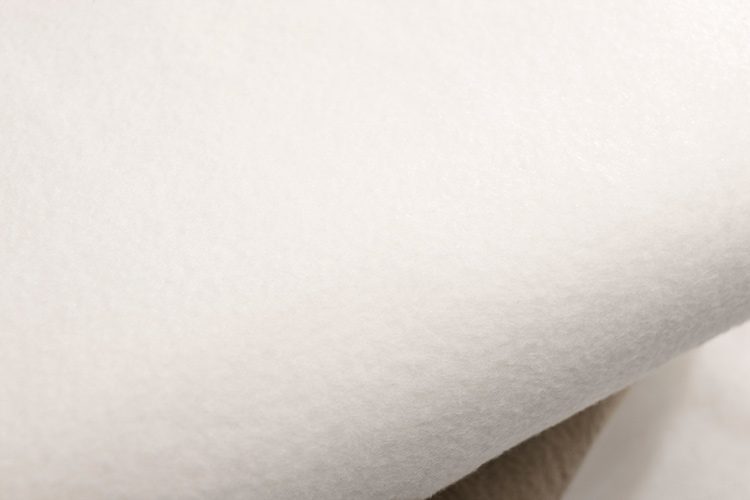 Close-up of white 4 100% polyester blanket wholesale