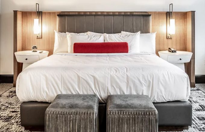 Bottleworks Hotel bed with Standard Textile sheets