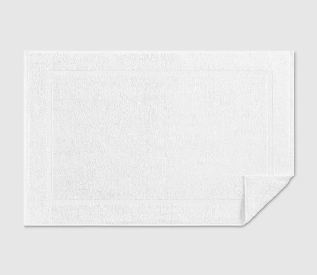 This Bath Mat is part of our Cam Border Towel Collection and is a perfect balance of performance and comfort..