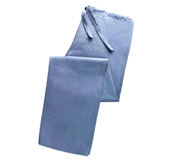 These are our 100% Cotton Scrub Pants with ring-spun yarn to provide added comfort. These scrub pants have a draw string a the waist and are Ceil Blue.