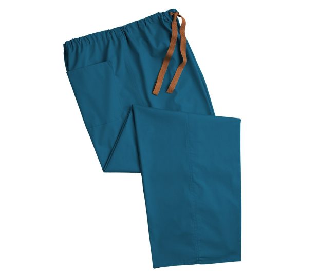 Silhouette of out Poplin Scrub Pants in Harbor. The fabric blend increases durability and features ring-spun yarns for comfortable softness