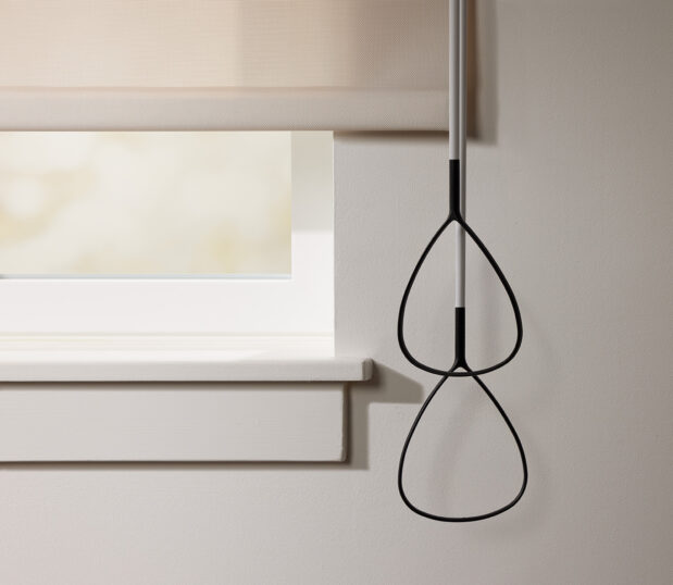 award-winning, chain-free solar shades