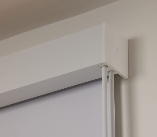 award-winning, chain-free solar shades