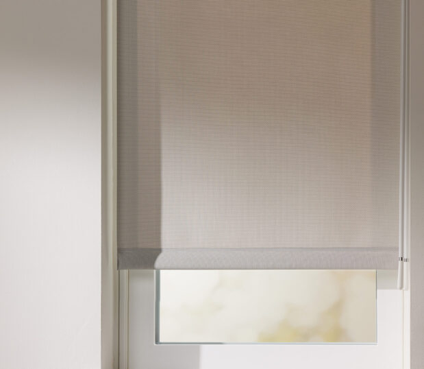 award-winning, chain-free solar shades