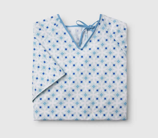 Elements Patient Gown in Prism Arctic Blue